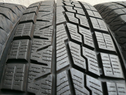 中古スタッドレスタイヤ165/65R14 79Q