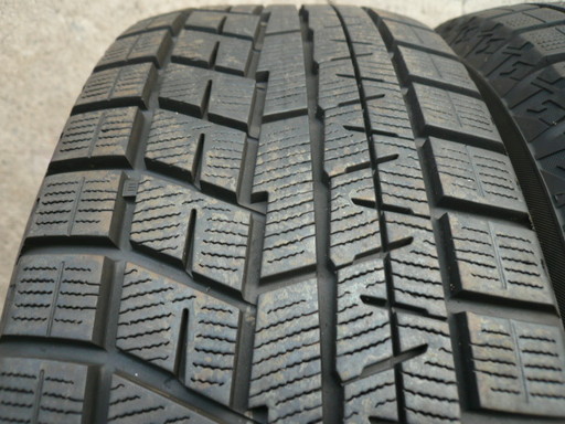 中古スタッドレスタイヤ215/60R16 95Q