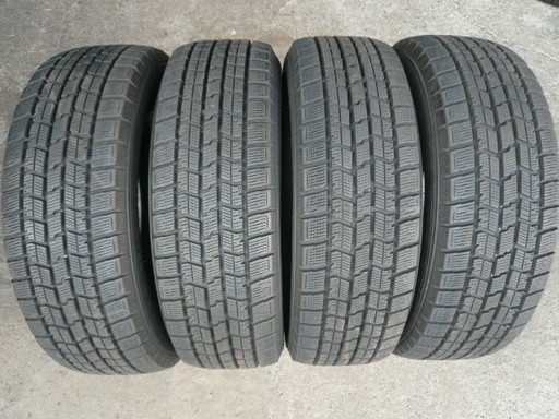 中古スタッドレスタイヤ185/65R15 88Q