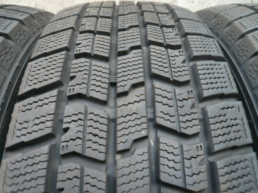 中古スタッドレスタイヤ185/65R15 88Q