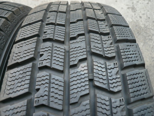 中古スタッドレスタイヤ185/65R15 88Q