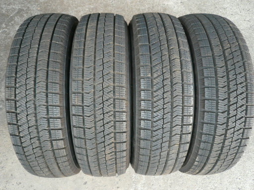 中古スタッドレスタイヤ155/65R14 75Q