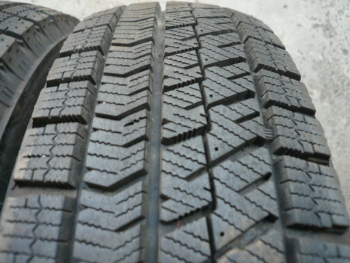 中古スタッドレスタイヤ155/65R14 75Q