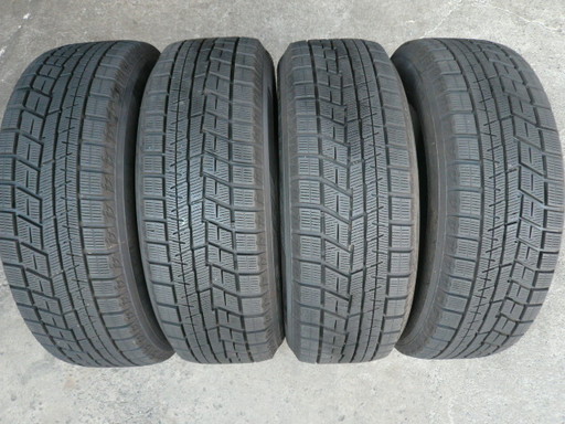 中古スタッドレスタイヤ205/60R16 92Q