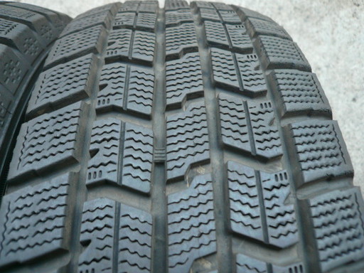 中古スタッドレスタイヤ195/65R15 91Q