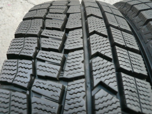 中古スタッドレスタイヤ175/70R14 84Q