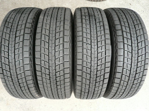 中古スタッドレスタイヤ215/70R16 100Q