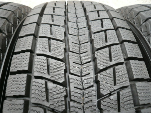 中古スタッドレスタイヤ215/70R16 100Q