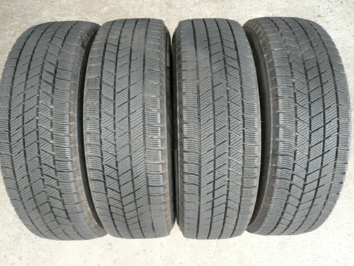 中古スタッドレスタイヤ175/65R15 84Q