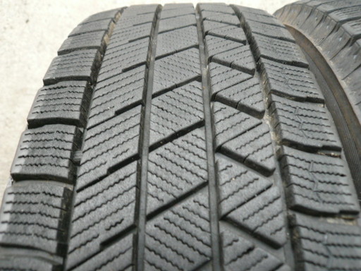 中古スタッドレスタイヤ175/65R15 84Q