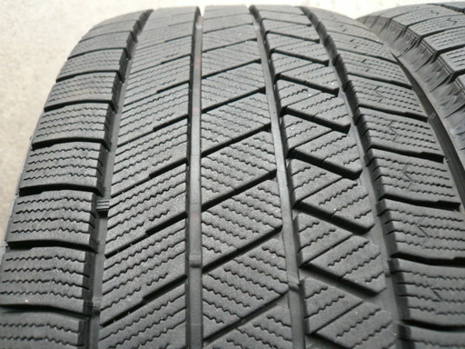 中古スタッドレスタイヤ205/50R17 93Q