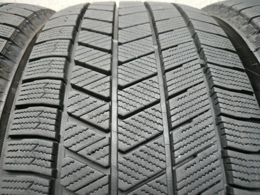 中古スタッドレスタイヤ205/50R17 93Q