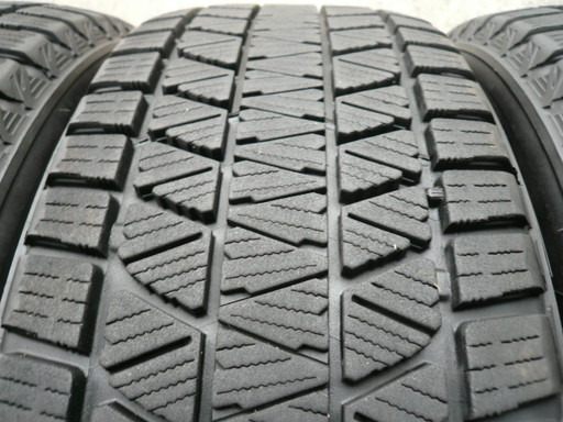 中古スタッドレスタイヤ225/60R17 99Q