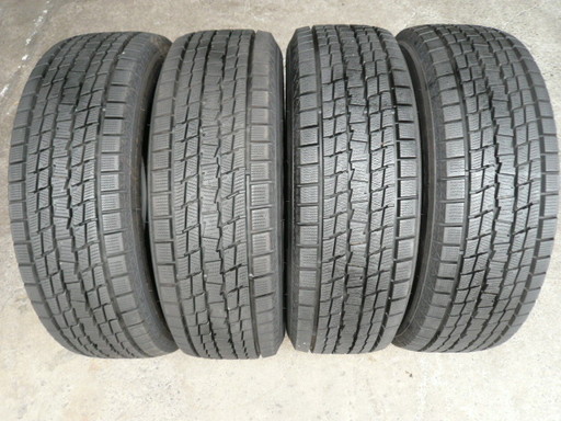 中古スタッドレスタイヤ225/65R17 102Q