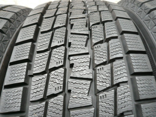 中古スタッドレスタイヤ225/65R17 102Q