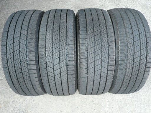 中古スタッドレスタイヤ205/55R16 91Q