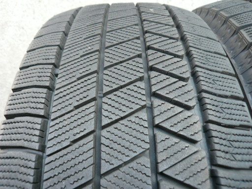 中古スタッドレスタイヤ205/55R16 91Q