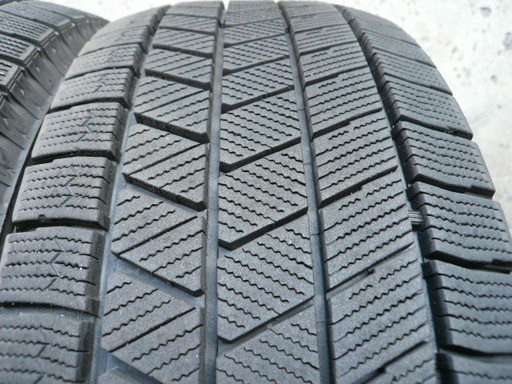 中古スタッドレスタイヤ205/55R16 91Q
