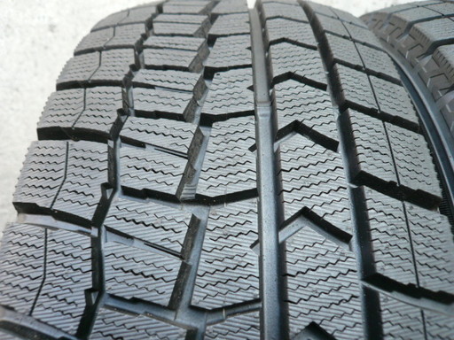 中古スタッドレスタイヤ215/60R16 95Q