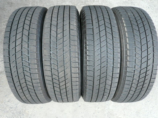 中古スタッドレスタイヤ175/65R15 84Q
