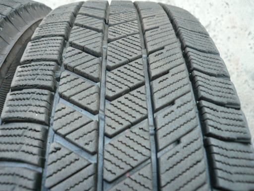 中古スタッドレスタイヤ175/65R15 84Q