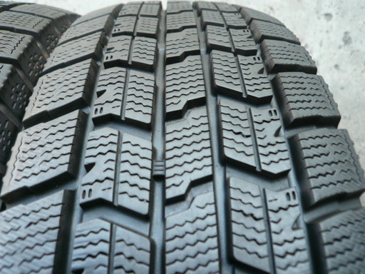 中古スタッドレスタイヤ185/70R14 88Q