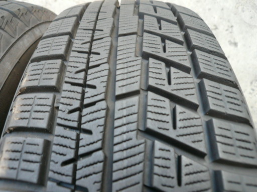 中古スタッドレスタイヤ175/65R14 82Q