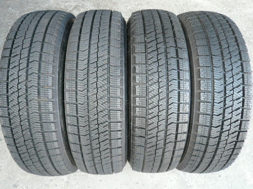 中古スタッドレスタイヤ155/65R14 75Q