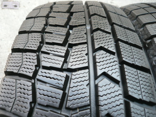 中古スタッドレスタイヤ185/60R15 84Q