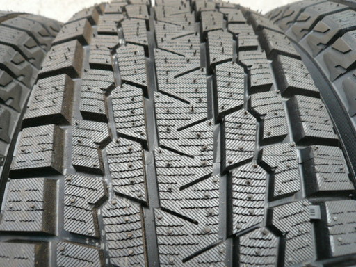 中古スタッドレスタイヤ225/60R17 99Q