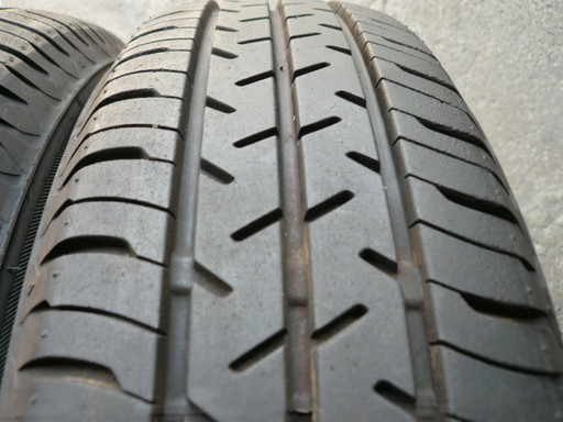 中古タイヤ175/65R14 82S