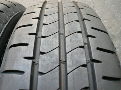 中古タイヤ185/65R14 86S