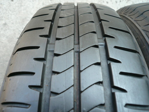 中古タイヤ175/60R15 81H