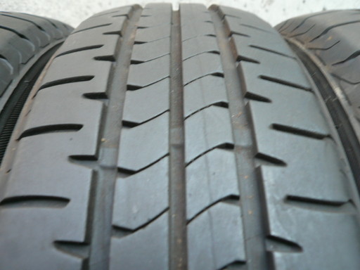 中古タイヤ175/60R15 81H