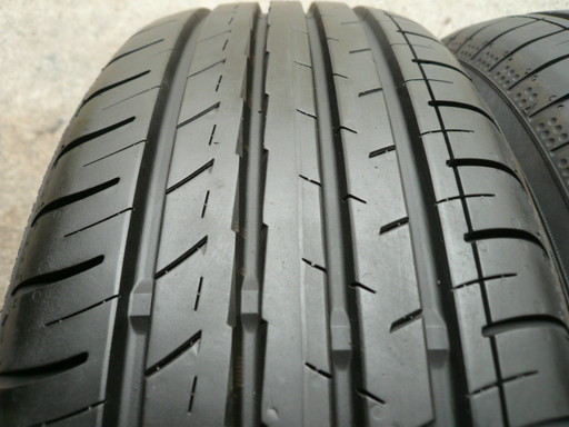 中古タイヤ185/60R15 84H