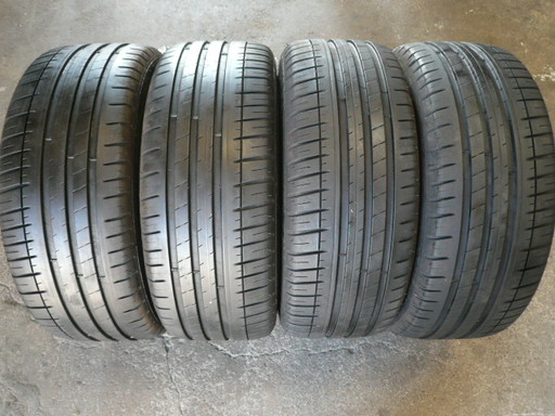 中古タイヤ205/45R16 87W