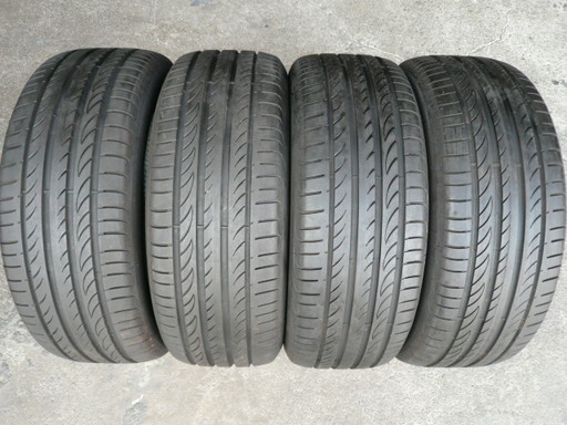 中古タイヤ215/60R16 99V