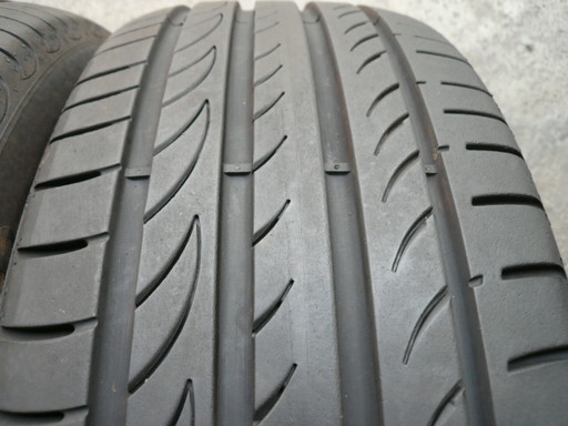 中古タイヤ215/60R16 99V
