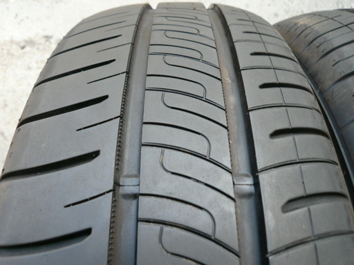 中古タイヤ195/60R16 89H