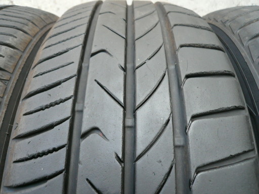 中古タイヤ205/60R16 92H