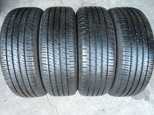 中古タイヤ215/60R16 95H