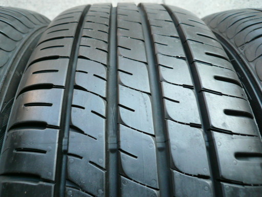 中古タイヤ215/60R16 95H