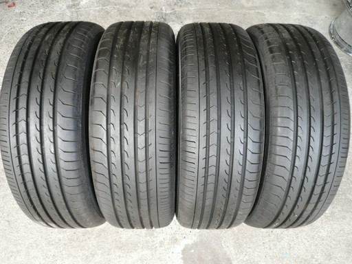 中古タイヤ215/65R16 98H