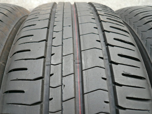 中古タイヤ215/60R16 95H
