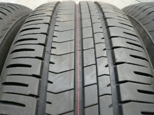 中古タイヤ215/60R16 95H
