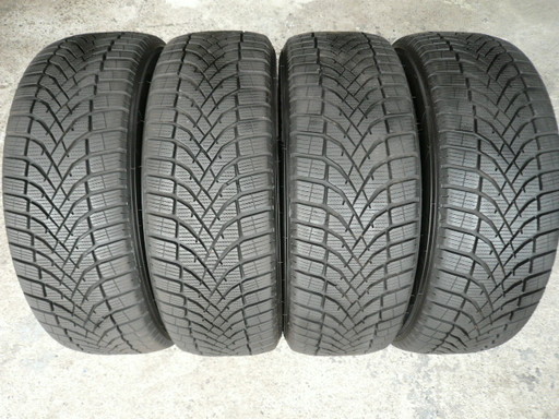 中古タイヤ205/60R16 96H