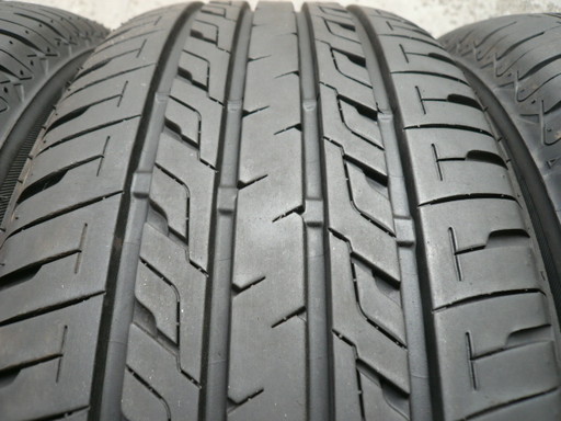 中古タイヤ215/55R16 93W