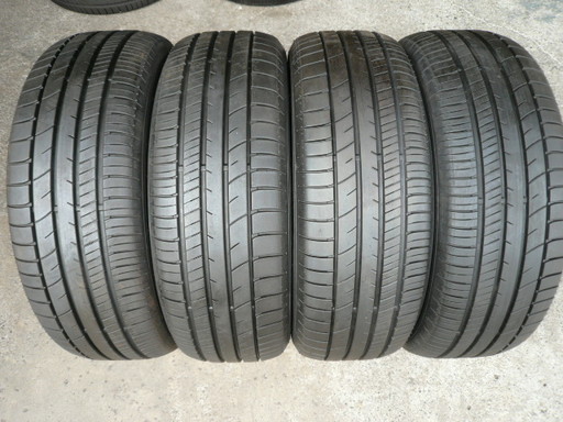 中古タイヤ215/60R16 95H