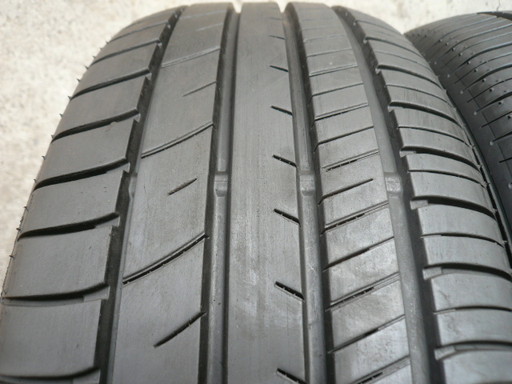 中古タイヤ215/60R16 95H