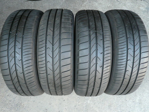 中古タイヤ215/60R17 96H